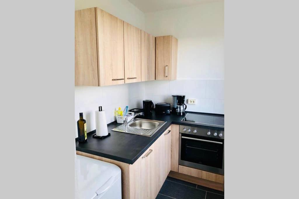 Sauber Und Modern, Netflix, Wifi, Leipzig Flair, Kueche Apartment Exterior photo